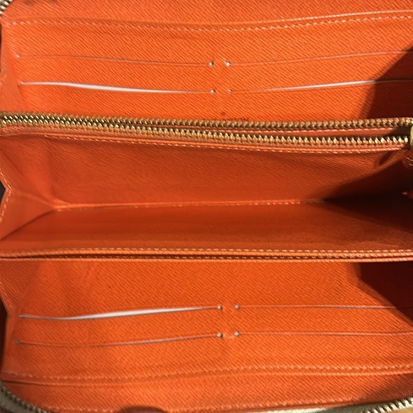 Louis Vuitton x Takashi Murakami Long Zippy Wallet - Picture 5 of 11